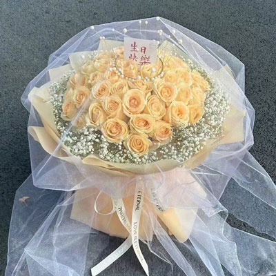 安庆52朵香槟玫瑰满天星，你就是我的全部